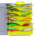 Kit com 12 Iscas Artificiais + Caixa Organizadora BRINDE EXCLUSIVO – 4 Modelos para Todos os Tipos de Pesca (Superfície, Meia-Água e Fundo)